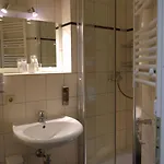 Gaestehaus Lisakowski Am Brautwiesenpark Hotel