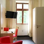 Gaestehaus Lisakowski Am Brautwiesenpark Hotel