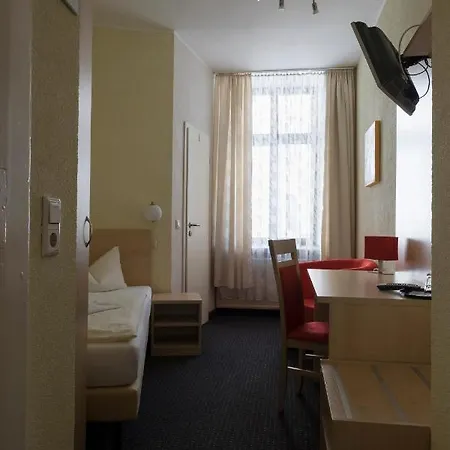 Gaestehaus Lisakowski Am Brautwiesenpark Hotell
