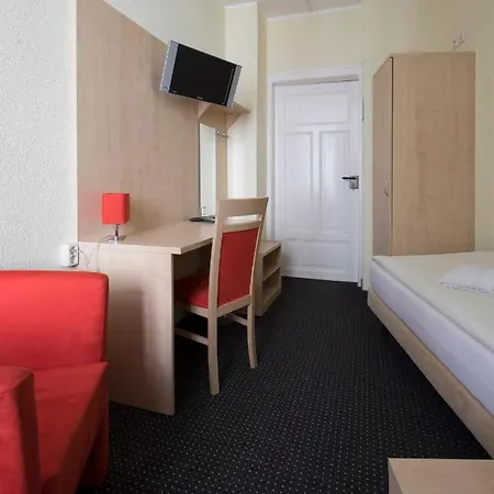 Gaestehaus Lisakowski Am Brautwiesenpark 3*