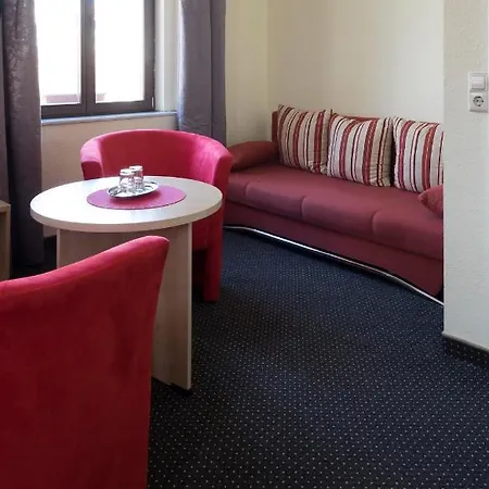 Gaestehaus Lisakowski Am Brautwiesenpark 3*