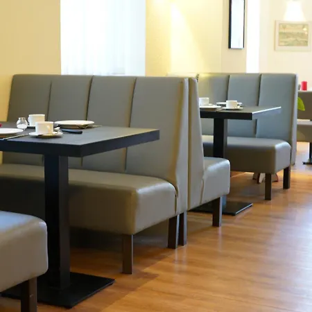 Gaestehaus Lisakowski Am Brautwiesenpark ゲルリッツ