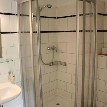 Gaestehaus Lisakowski Am Brautwiesenpark Hotell