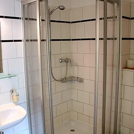 Hotell Gaestehaus Lisakowski Am Brautwiesenpark
