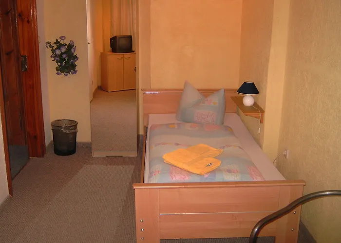 Gaestehaus Lisakowski Am Brautwiesenpark ホテル ゲルリッツ