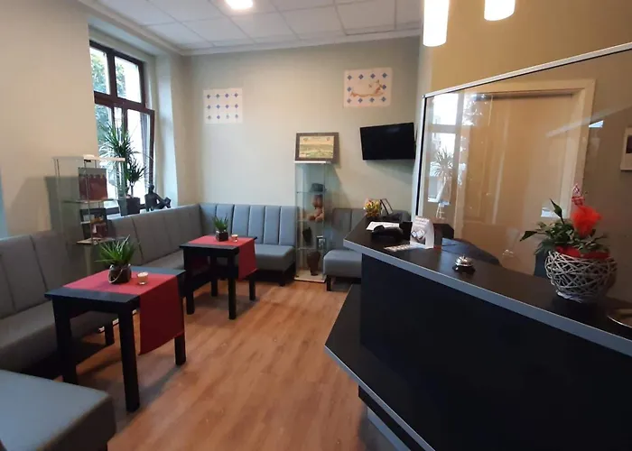 ホテル Gaestehaus Lisakowski Am Brautwiesenpark 3*